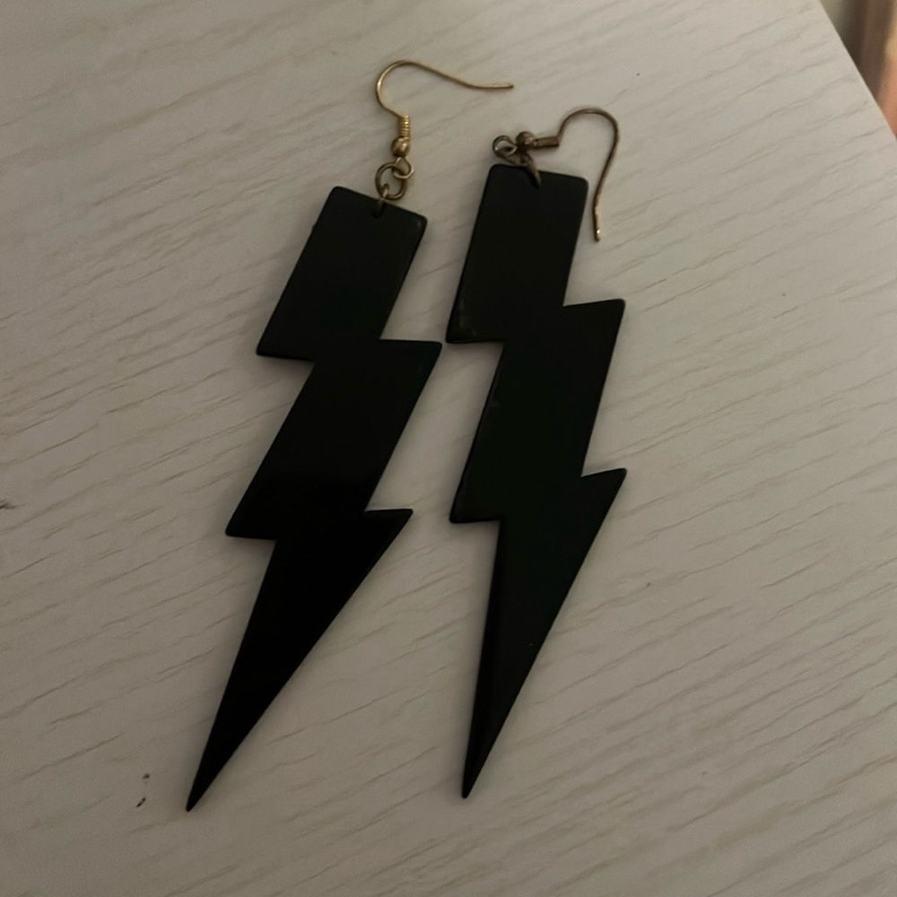 black lightning bolt earrings